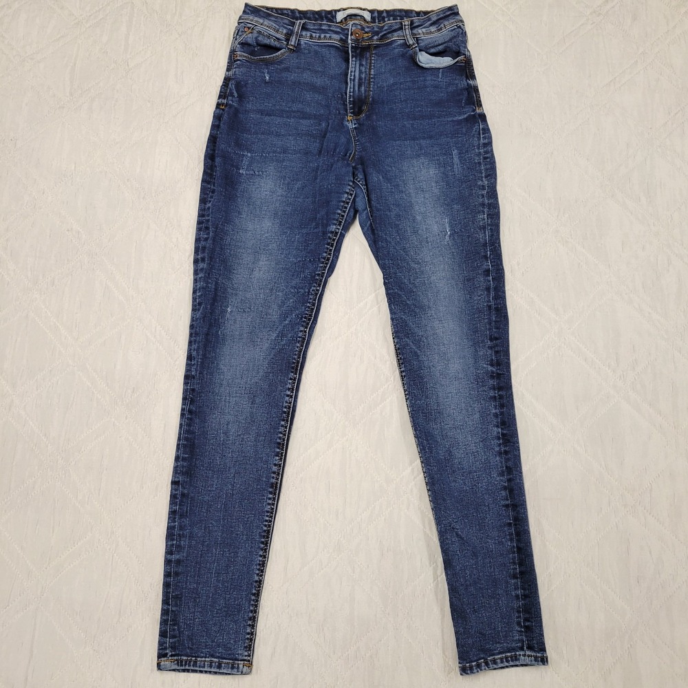 Eighty Two‎ distressed blue jeans size 11